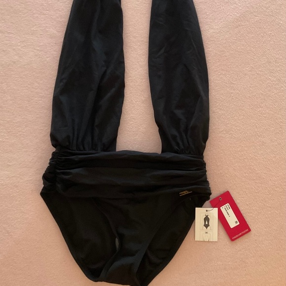 Black Vince Camuto 1pc Swimsuit - Picture 3 of 3